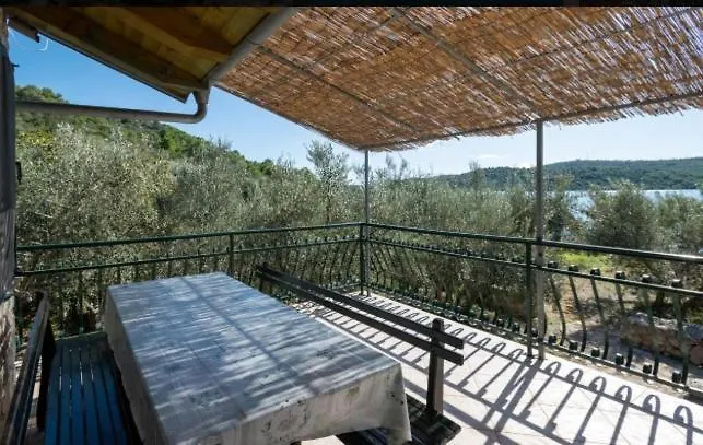 Holiday home Kuca Za Odmor Dragnjevica Villa Sali